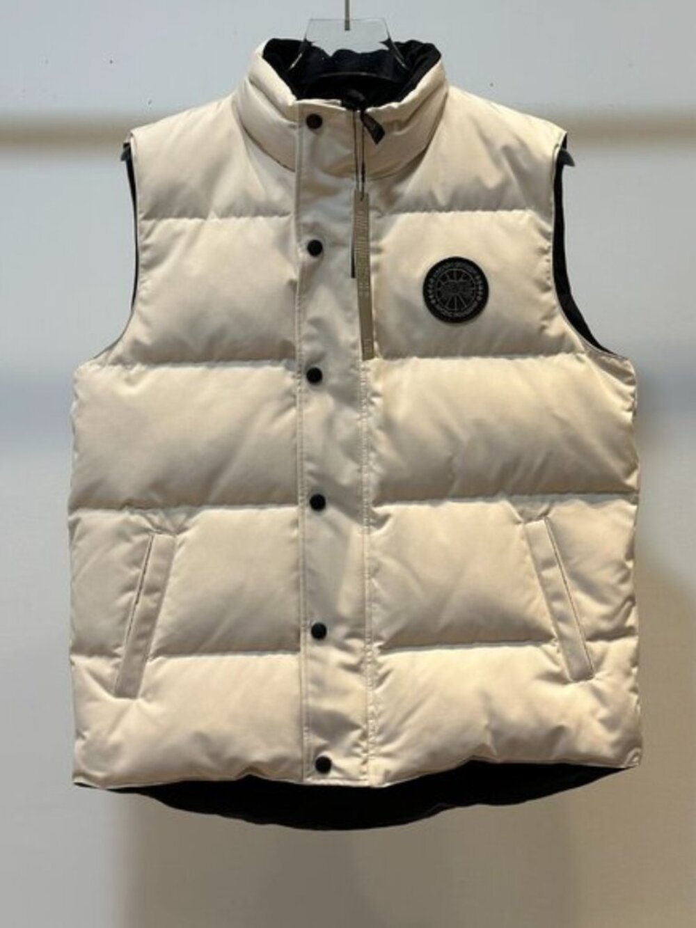 🤍🤍Canada goose Cream down vest.